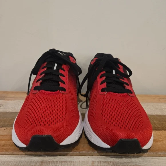Saucony Breakthru 4 Men's Red Black Running Sneakers  Size 9 New No Insoles - Picture 4 of 10
